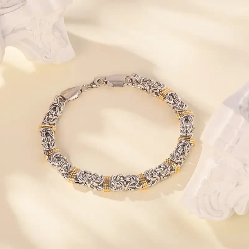 A Men'S Bracelet
