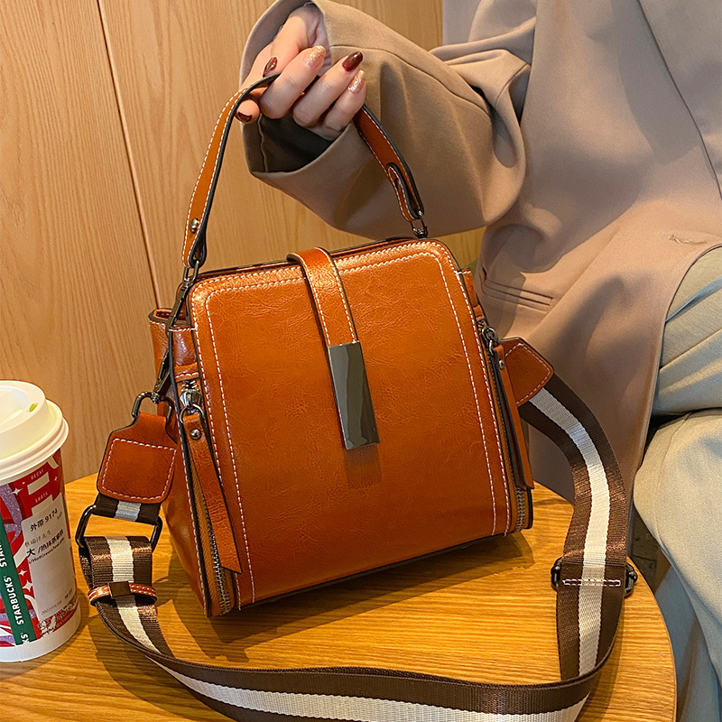 Genuine Leather Women's Fashion Portable Shoulder Commute Crossbody Bag