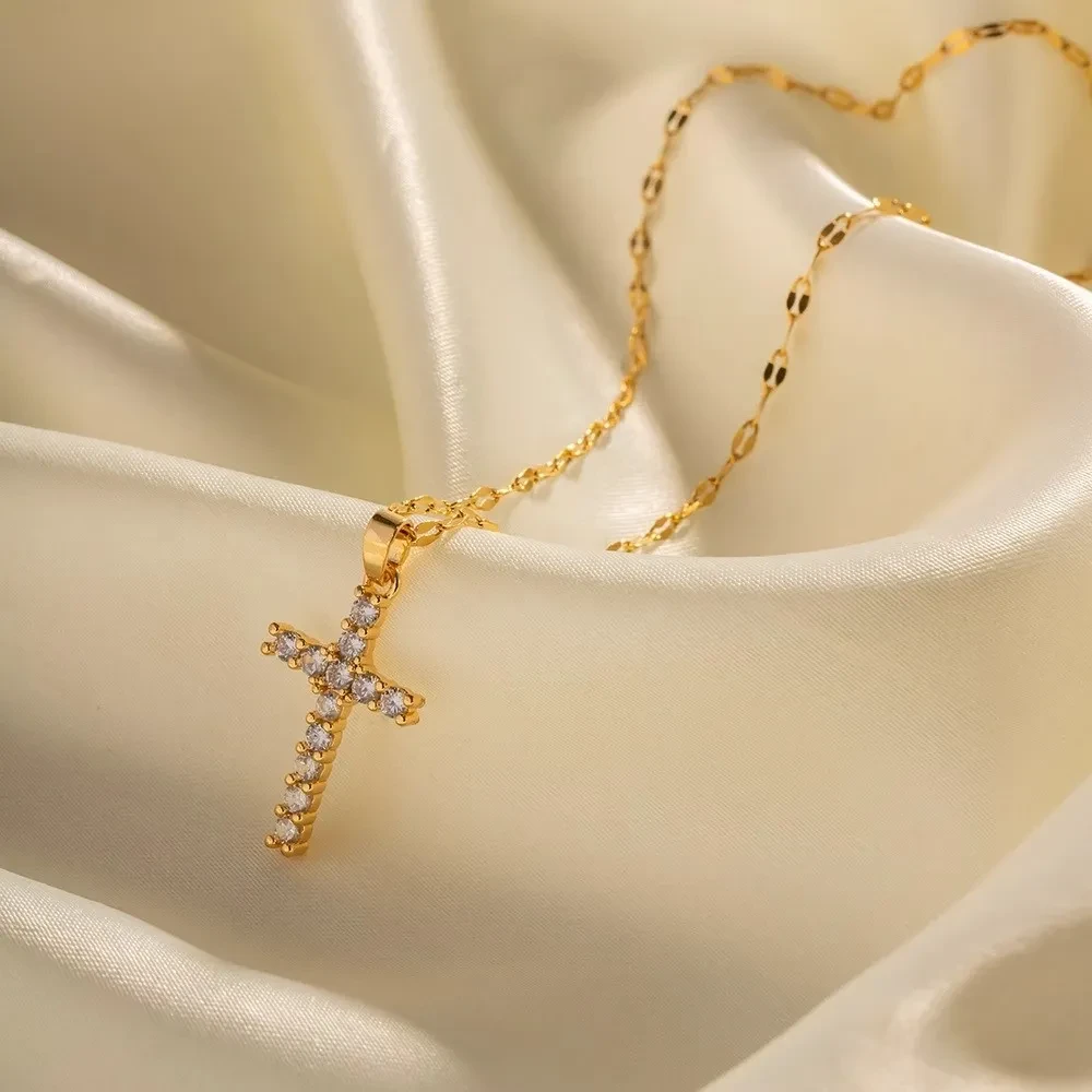 Women's Fashion New Inlaid Cross Pendant