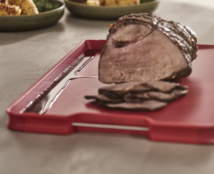 Cut & Carve Plus Large - Red - Joseph Joseph