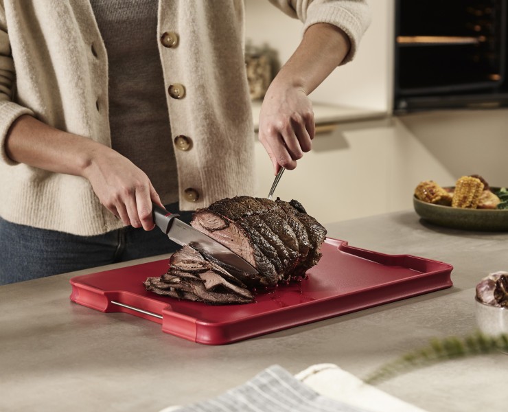 Cut & Carve Plus Large - Red - Joseph Joseph