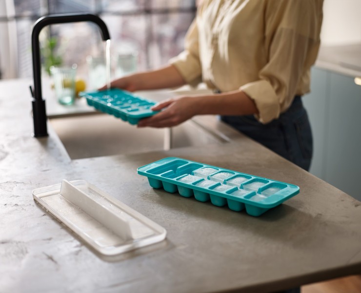 Flow Easy-fill Ice-cube Tray - 2pk - Joseph Joseph