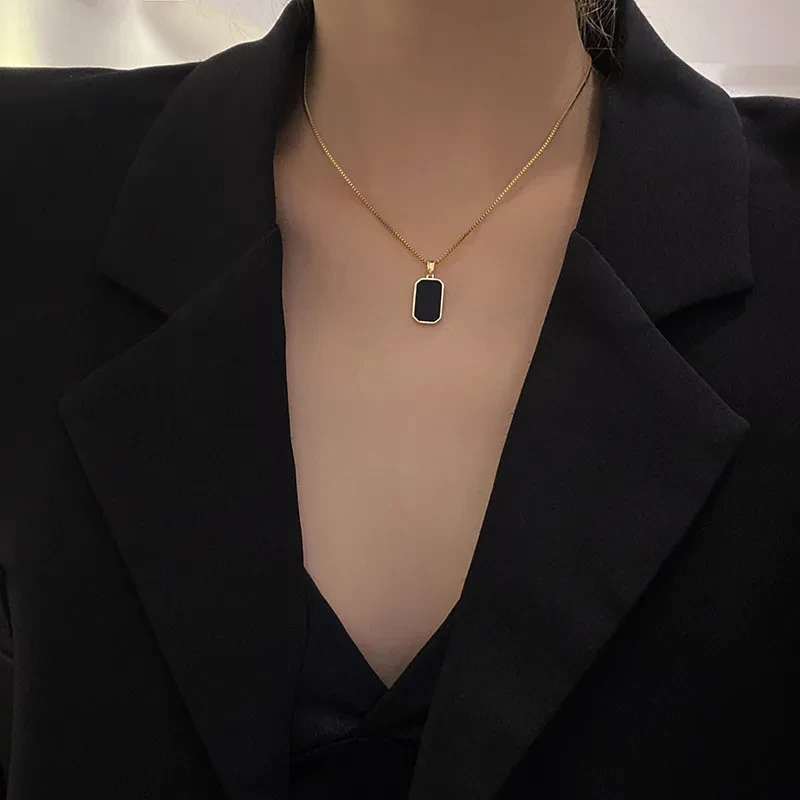 Rectangular Pendant Necklace Design 18K Gold Non-fading Fashion Steel Necklace For Women