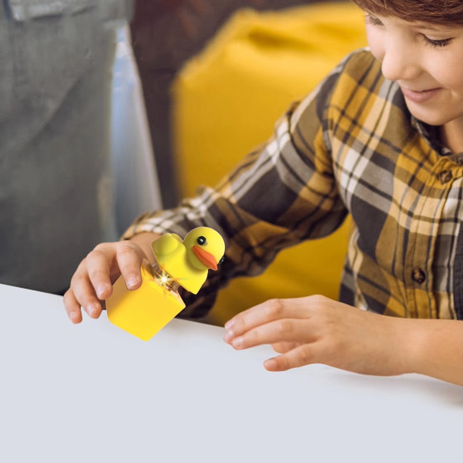 Duck Quacking Fidget Toy - Rechargeable Quacking Duck Keychain, Quacking Duck Stress Reliever with Colorful Lights, Fun & Portable Anxiety Relief Toy (Quacking Duck)