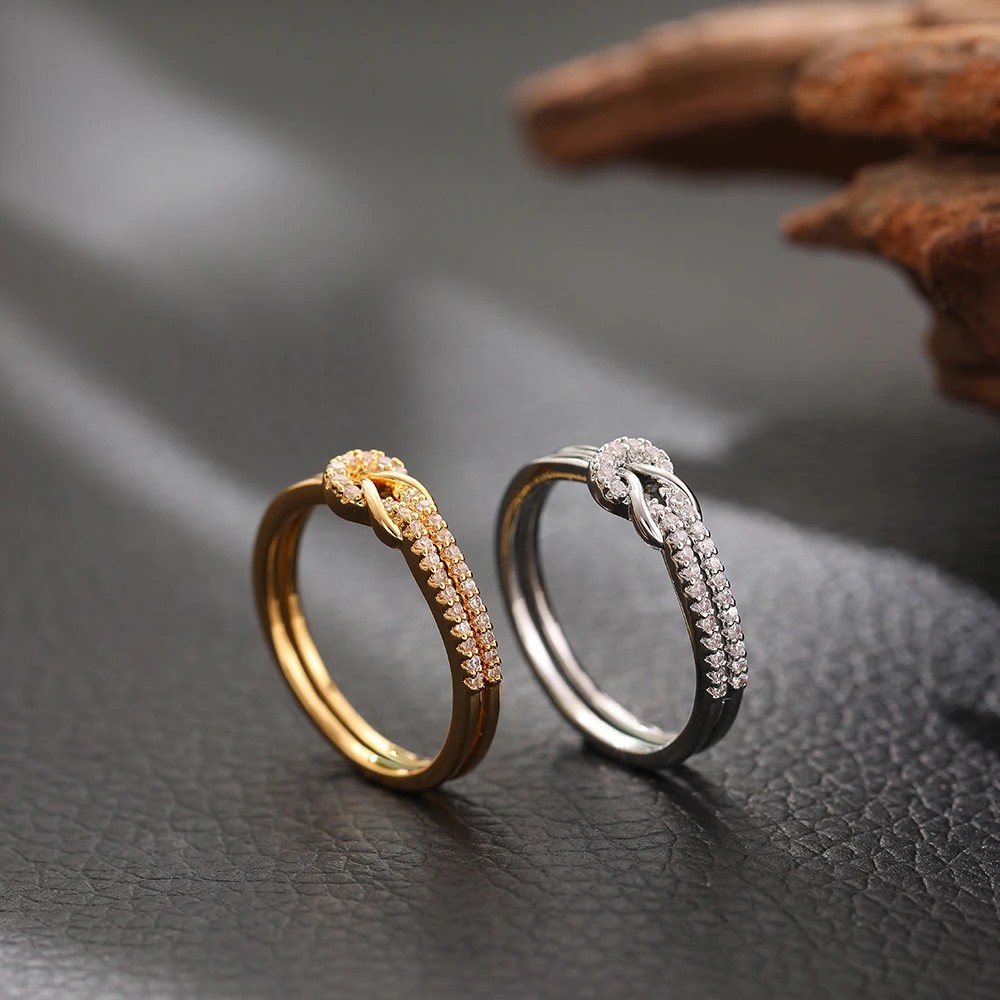 Simple Bilayer Geometric Knot Couple Rings