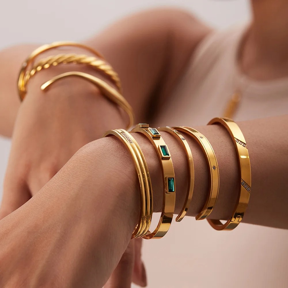 Fashionable Retro Zircon Bracelet