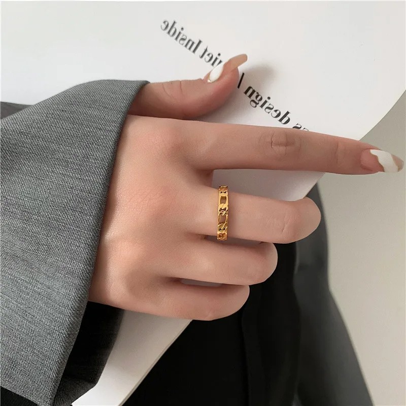 Vintage French Hollow Chain Twist Ring for Women