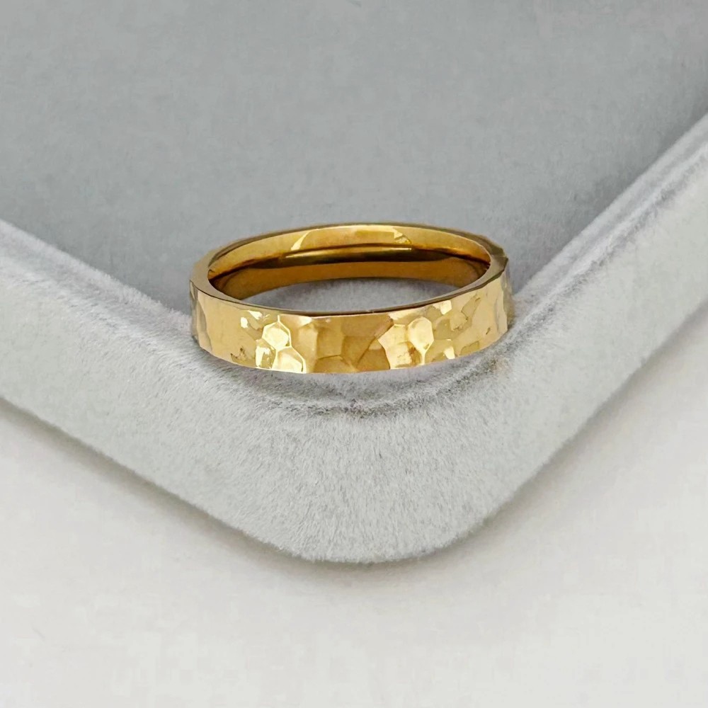 Stainless Steel Gold Color 4mm Hammer Pattern Finger Rings for Men and Women