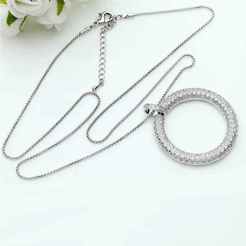 Fashion Simple Necklace With Zircon Inlaid Large Disc
