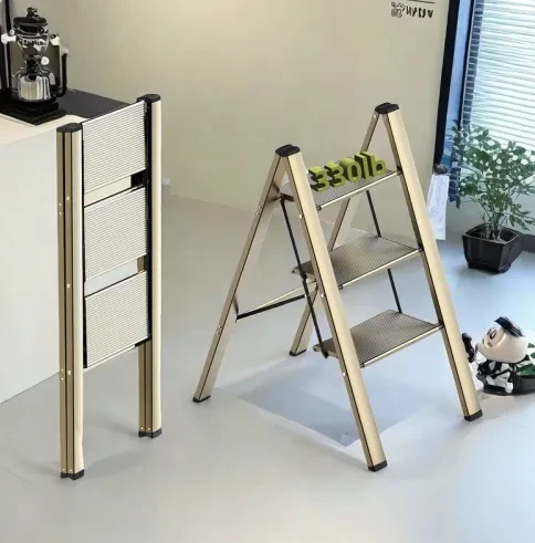 3 Step Ladder, Aluminum Alloy Ladder, Folding Ladder, With Wide Non-skid Pedals 300 Lb Capacity Home Office Portable Ladder, Light And Strong Compact, Can Be Used In The Study Bedroom Kitchen Office
