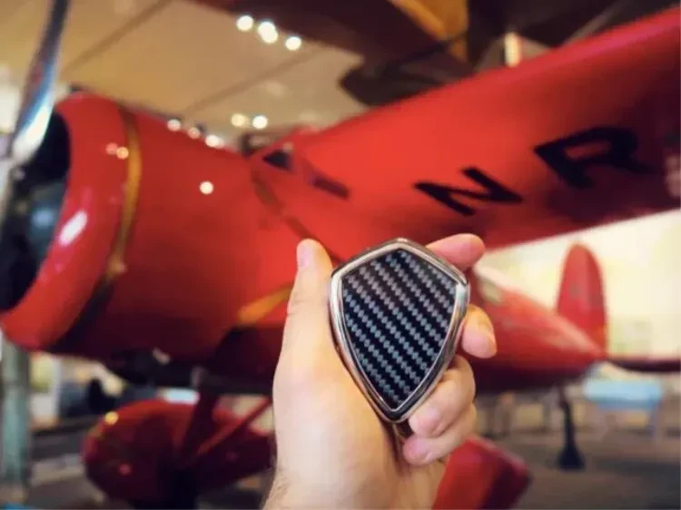 Carbon fiber aluminum alloy key clip
