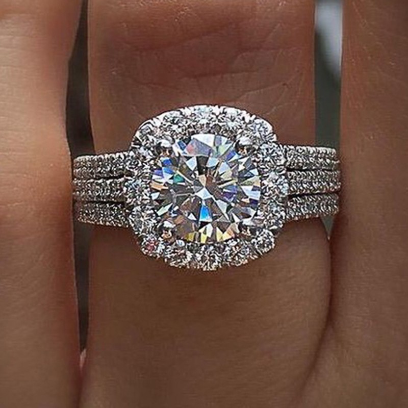 Huitan Women's Trendy Ring Brilliant Cubic Zirconia Luxury Engagement & Wedding Jewelry