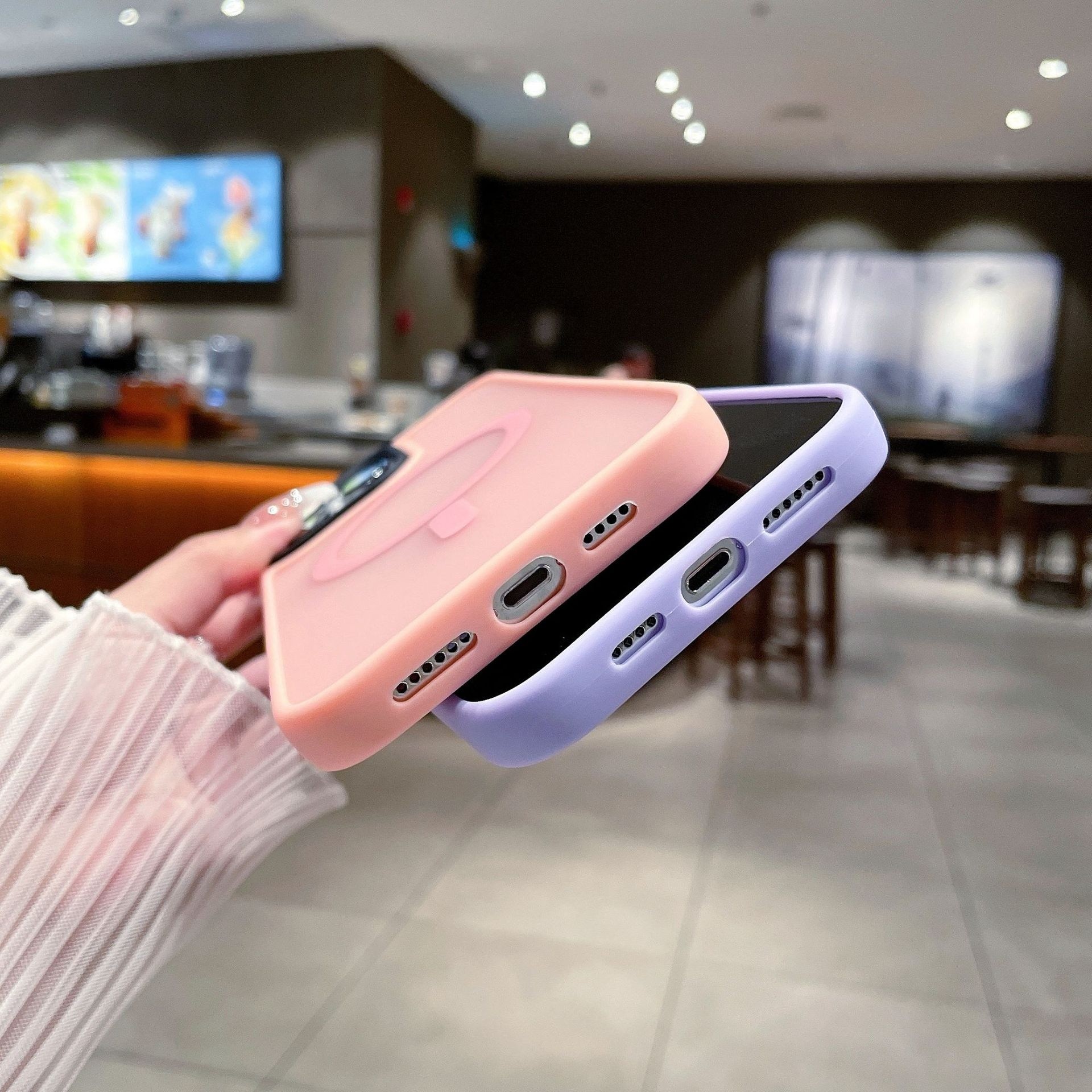 Applicable Skin Feeling Frosted Magnetic Suction Phone Case Drop-resistant All-inclusive