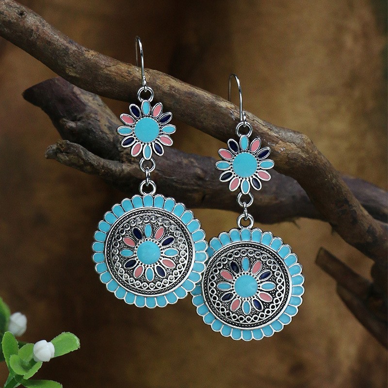 Women's Fashion Retro Exaggerated Temperamental Earrings