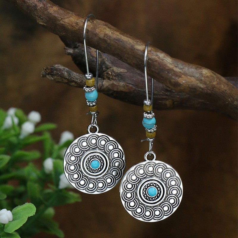 Women's Fashion Retro Exaggerated Temperamental Earrings