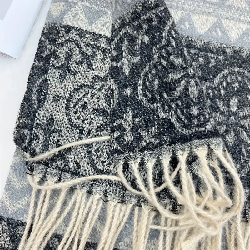 Elegant 100% Cashmere Striped Scarf for Women