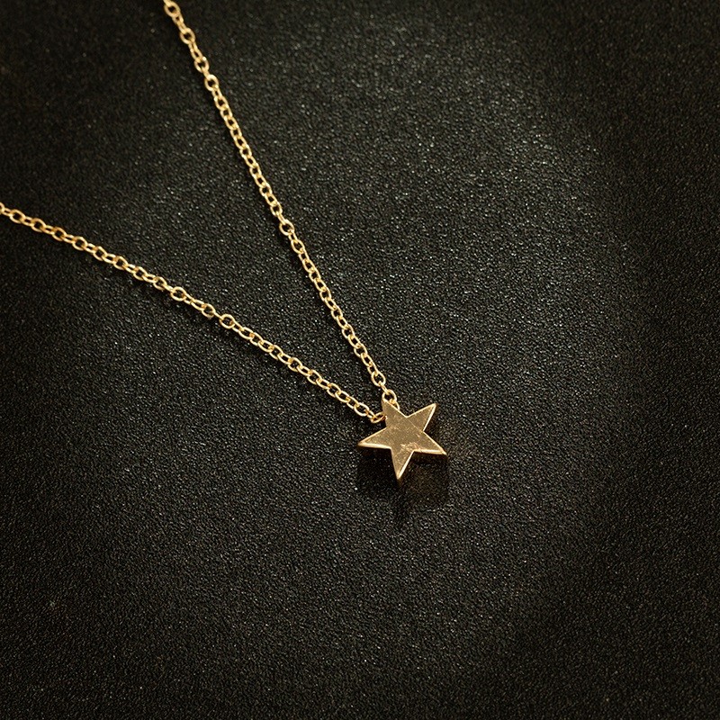 Simple Fashion Ladies Short Clavicle Necklace